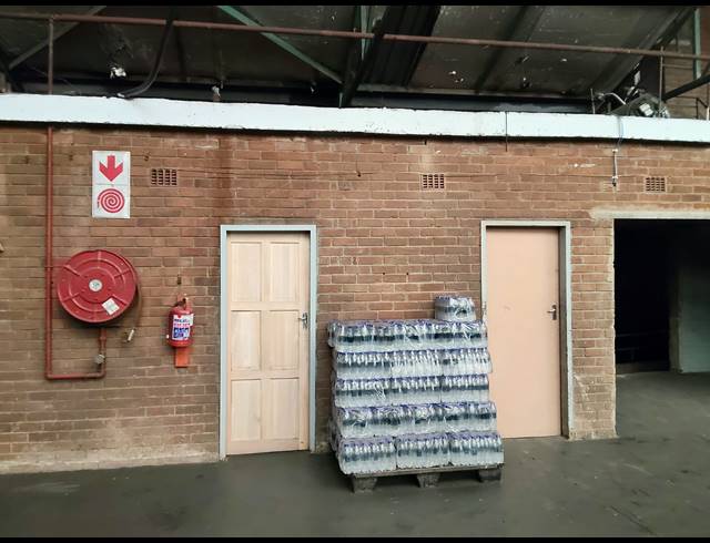 2,665M² BUILDING FOR SALE IN SELBY